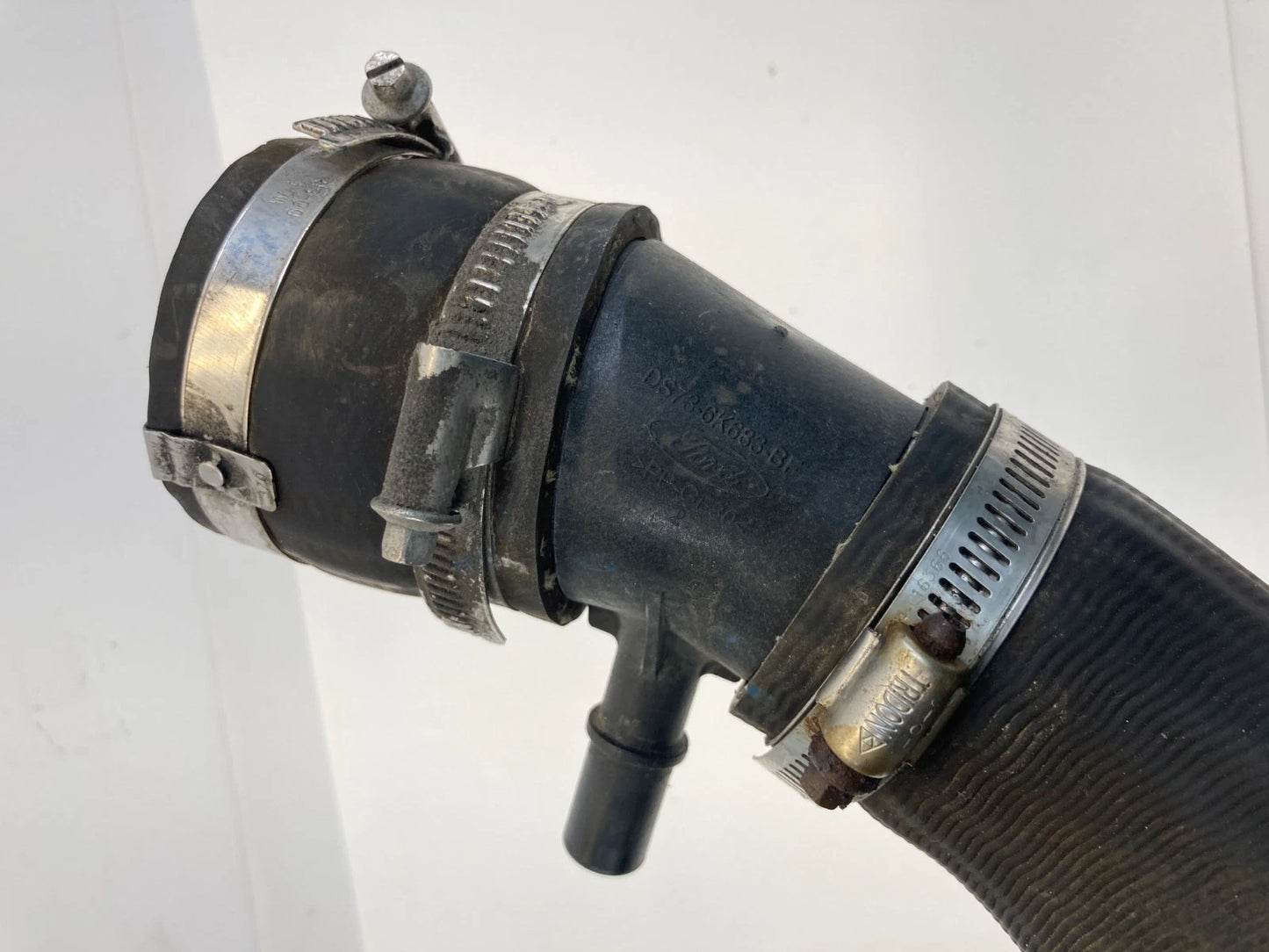 15-18 FORD EDGE 2.0L L4 A/T AIR CLEANER INTAKE HOSE DUCT TUBE DS73-6K683-BI OEM