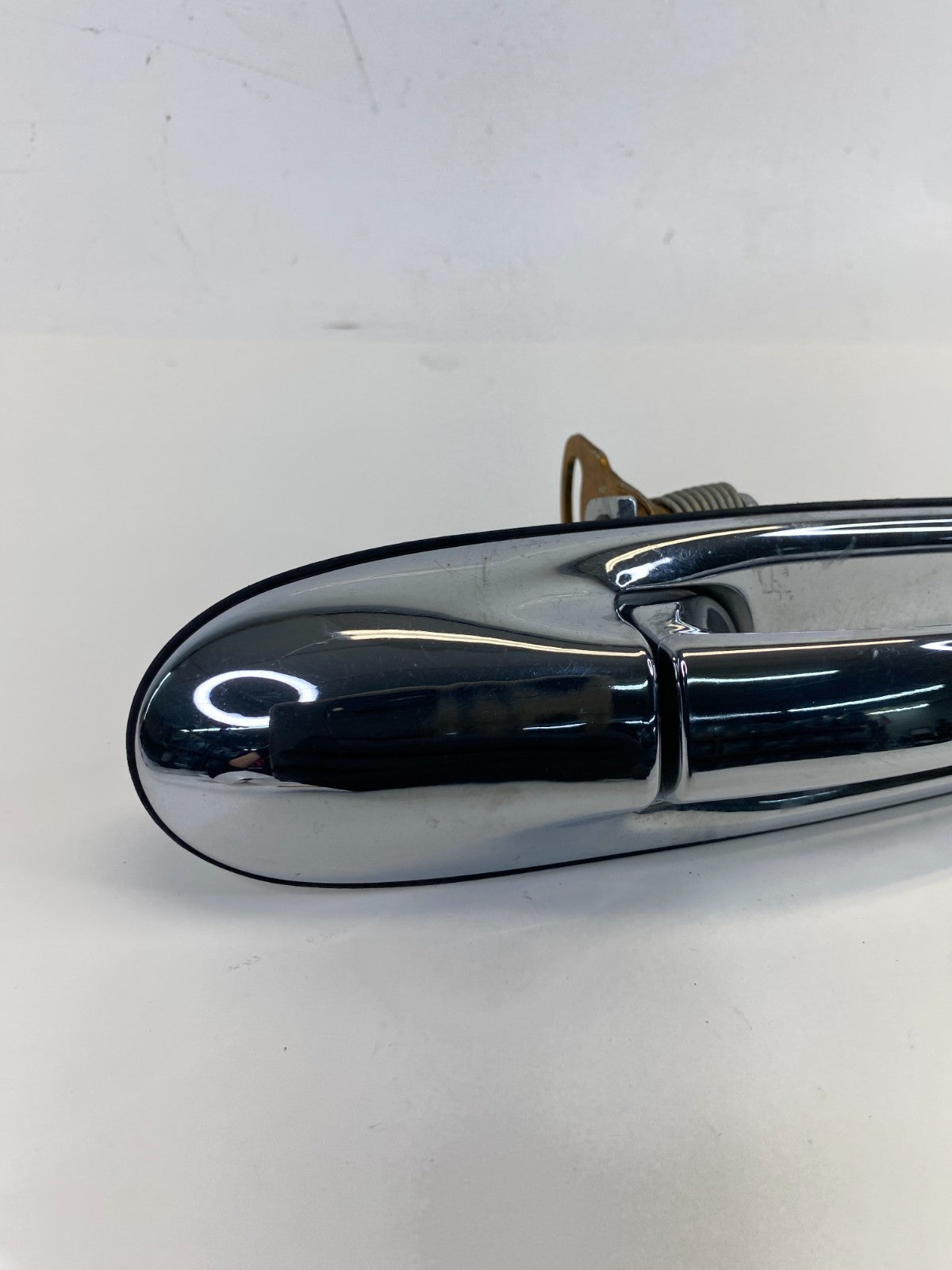 1998-2002 Lincoln Town Car Front Right Side Exterior Door Handle 9384000ASM