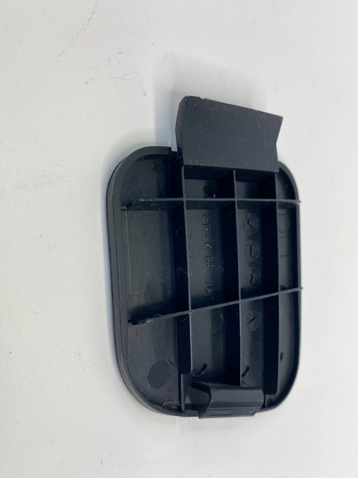 2004-2009 MAZDA 3 HATCHBACK REAR RIGHT LOWER TRIM HOLE PLUGS COVER OEM BP4K68962