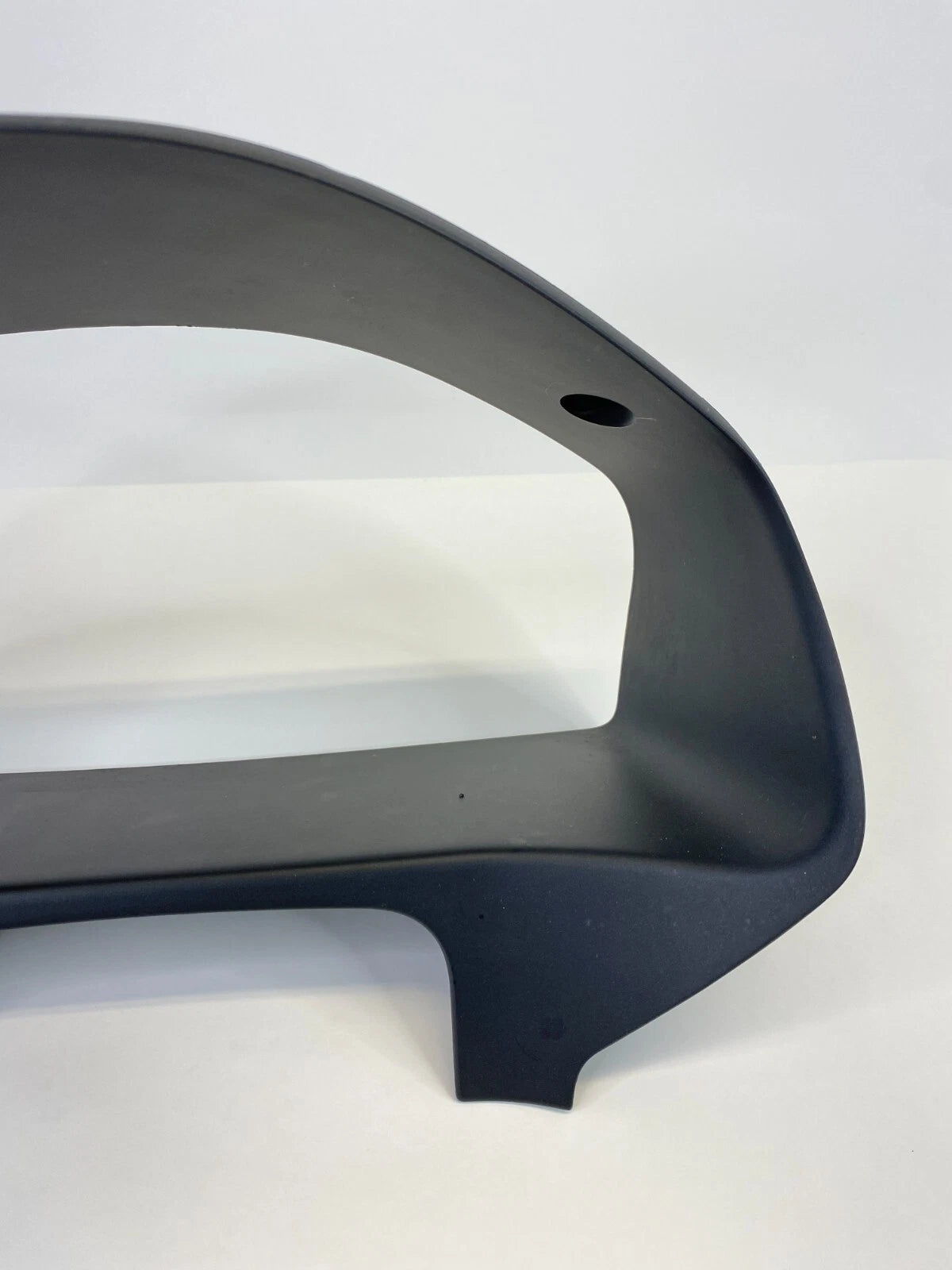 04-11 VOLVO S40 INSTRUMENT CLUSTER DASH SURROUND TRIM PANEL BEZEL 03409942 OEM