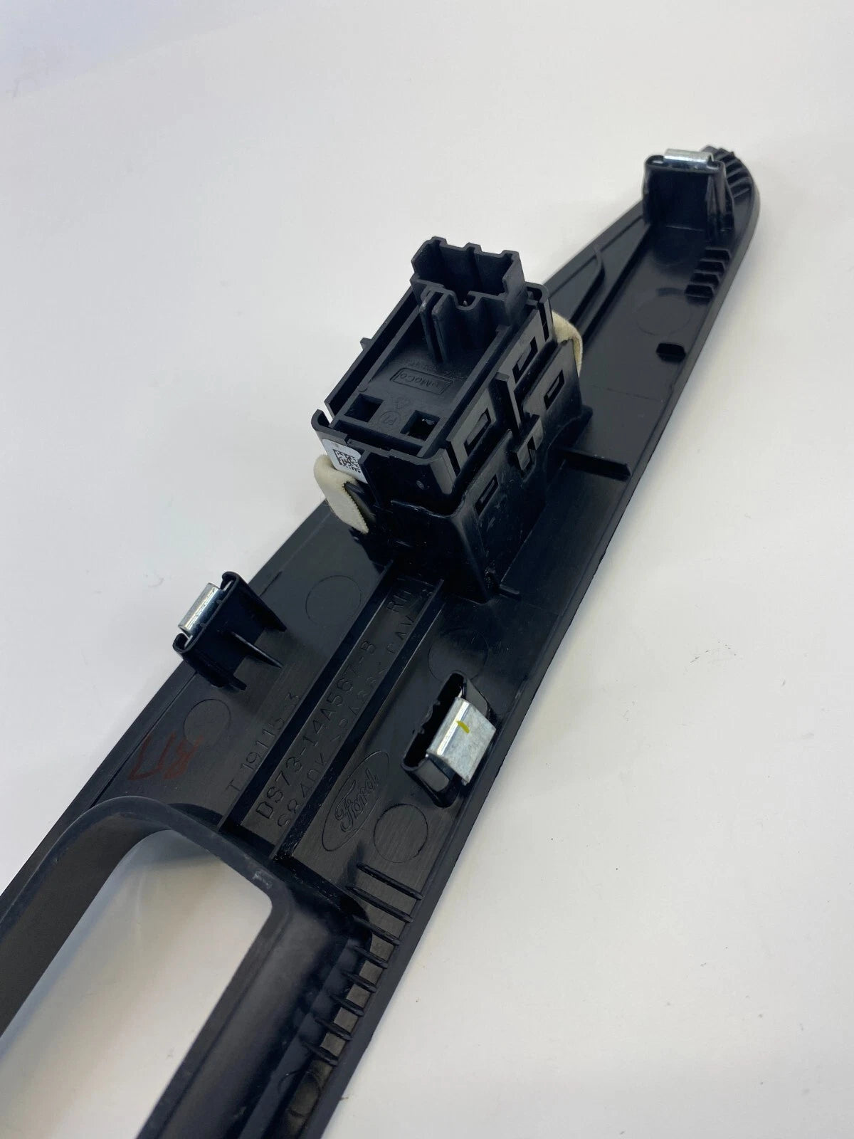 2013-2020 FORD FUSION REAR RIGHT SIDE DOOR WINDOW SWITCH W/ BEZEL DS73-14A567-B