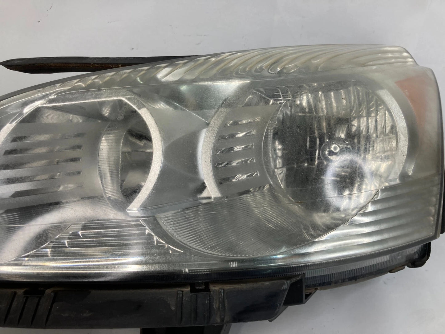 2009-2012 CHEVROLET TRAVERSE FRONT LEFT DRIVER SIDE HEADLIGHT HEADLAMP HALOGEN