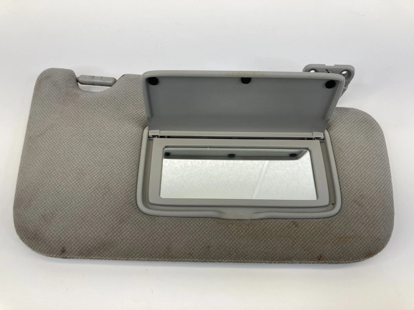 2013-2017 NISSAN SENTRA RIGHT PASSENGER SIDE SUNVISOR SUN VISOR SHADE W/ MIRROR