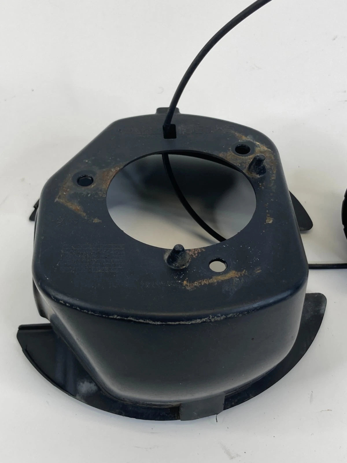 2009-2017 Chevrolet Traverse Fuel Tank Filler Gas Cap Top Cover & Housing OEM