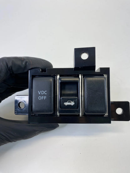 2008-2013 Infiniti G37 VDC Vehicle Dynamic Traction Trunk Control Switch OEM