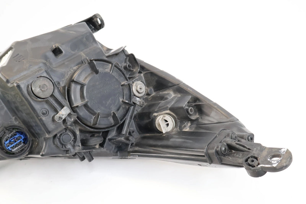 2015-2017 HYUNDAI ACCENT FRONT LEFT DRIVER HEADLIGHT HEADLAMP HALOGEN OEM