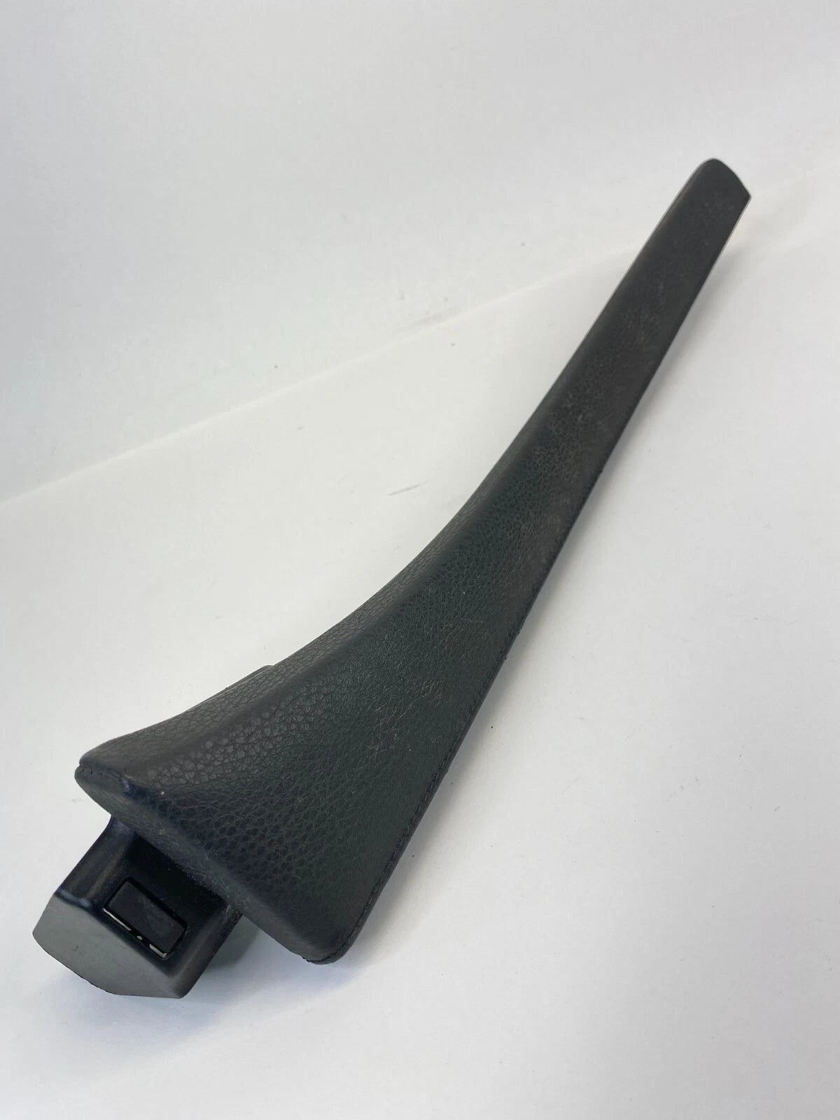 2006-2010 BMW 5-SERIES 550I FRONT CENTER CONSOLE SIDE STRIP TRIM 6985181 OEM