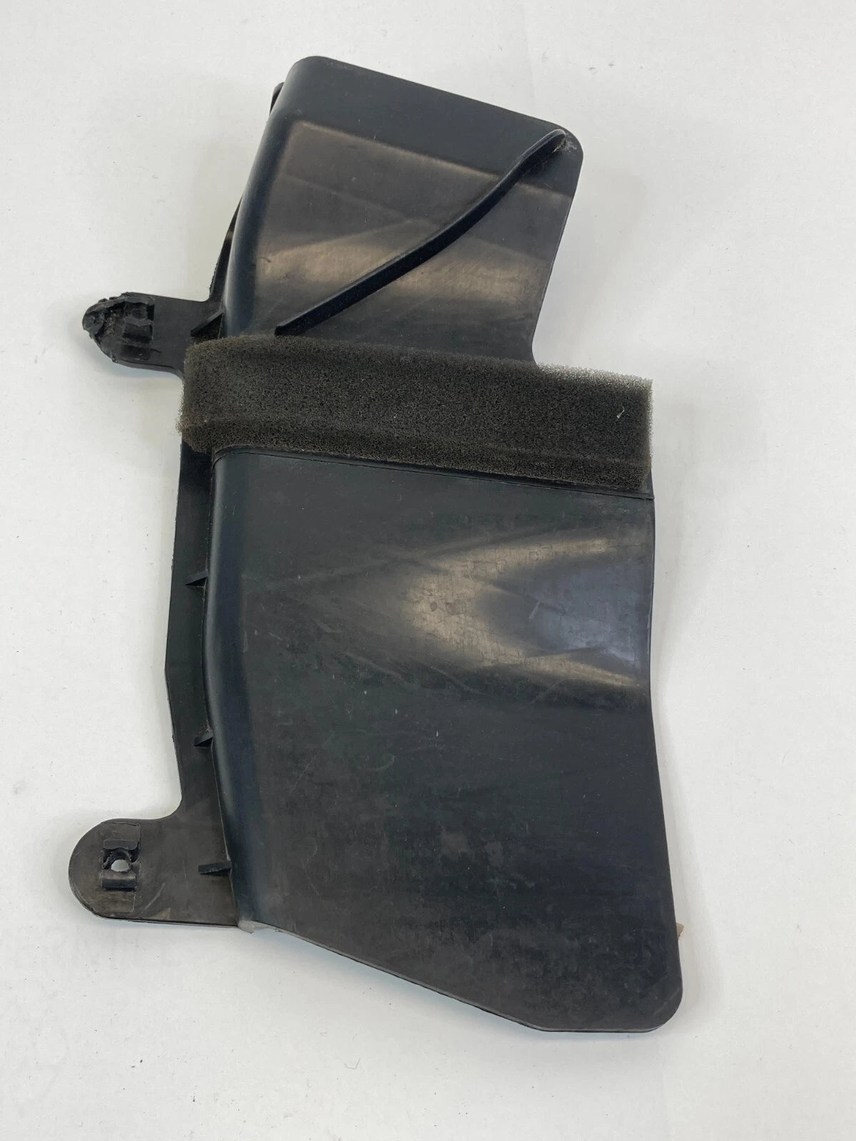 2006-2011 HYUNDAI ACCENT SEDAN REAR LEFT SIDE DOOR SAFETY LOCK COVER 81476-1E000