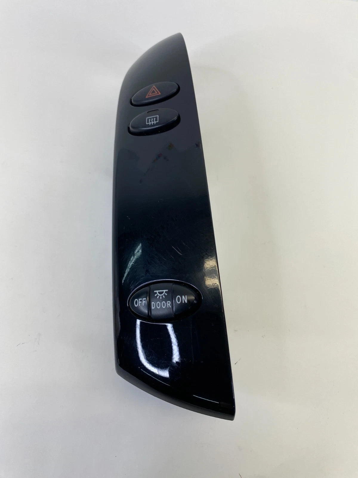 04 05 TOYOTA SIENNA DASH HAZARD DEFROST LEFT W/TRIM BEZEL SWITCHES 55412AE01 OEM