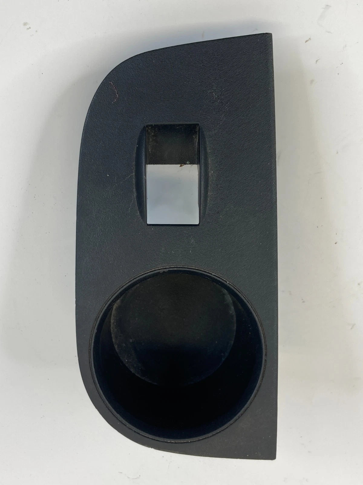 09-17 CHEVROLET TRAVERSE REAR RIGHT SIDE WINDOW SWITCH TRIM ONLY BEZEL 20817823