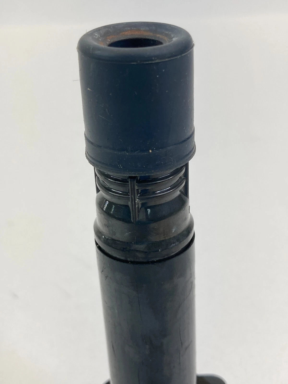 2006-2011 06-11 HONDA CIVIC SEDAN 1.8L ENGINE IGNITION IGNITER COIL PLUG HOLE