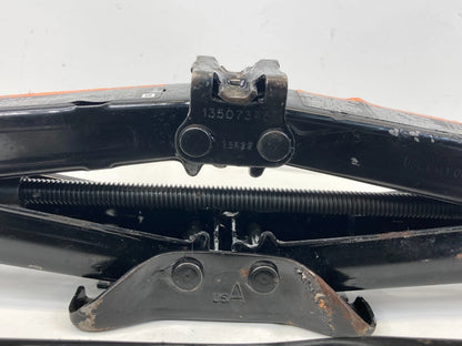 12-16 CHEVY CRUZE 19-25 EQUINOX SPARE TIRE JACK TOOL KIT WRENCH SET 13507375 OEM