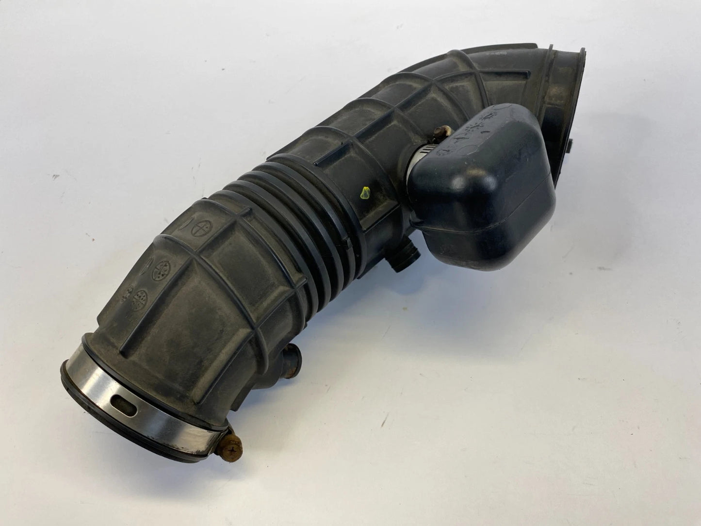 2007-2011 HONDA ELEMENT ENGINE AIR CLEANER INTAKE HOSE TUBE PIPE OEM
