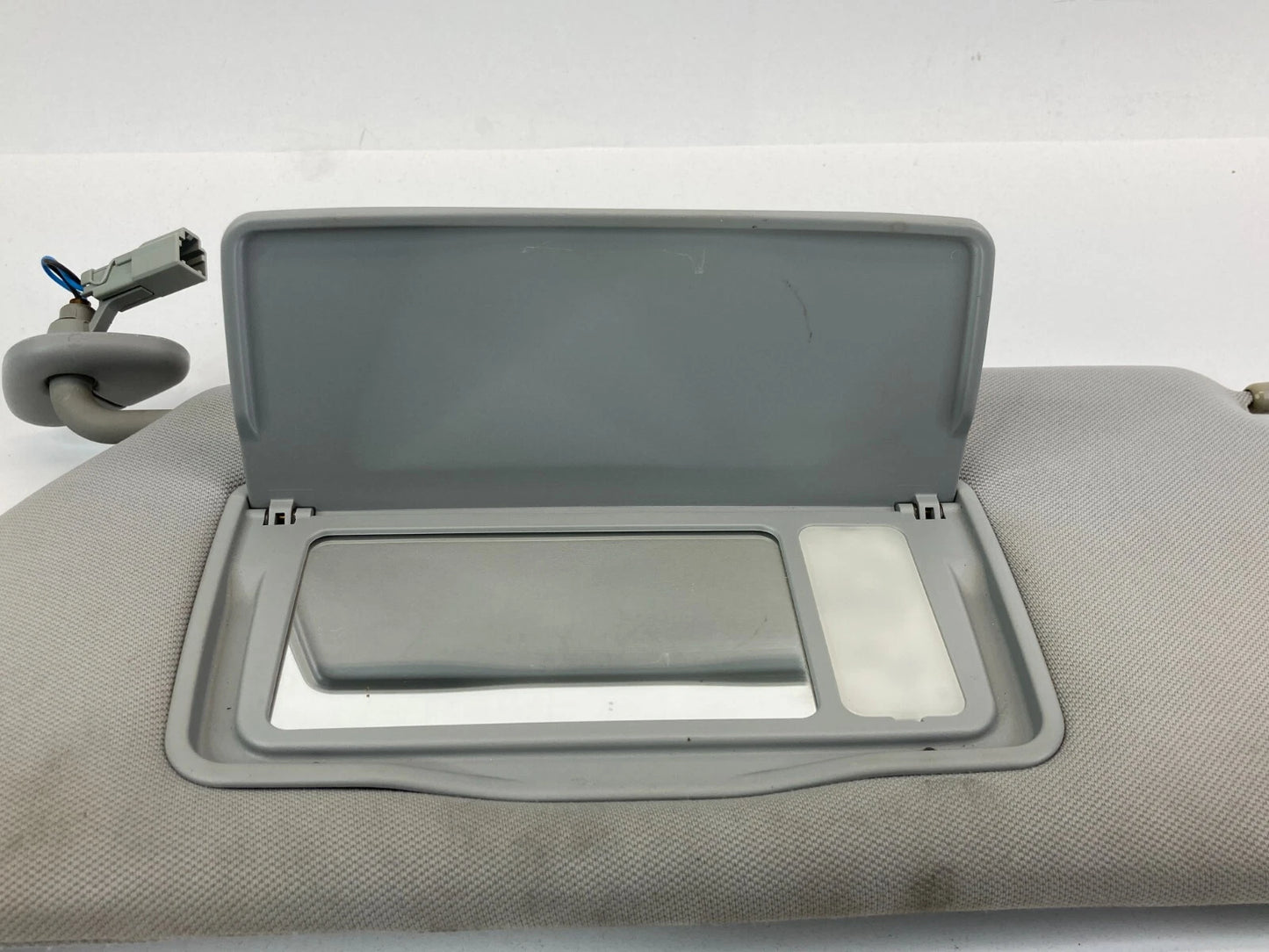 2005-2007 HONDA ODYSSEY LEFT DRIVER SIDE SUNVISOR SUN VISOR W ILLUMINATION