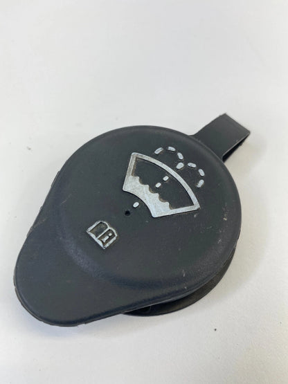 2002-2009 CHEVROLET TRAILBLAZER WINDSHIELD WASHER FLUID RESERVOIR CAP LID COVER
