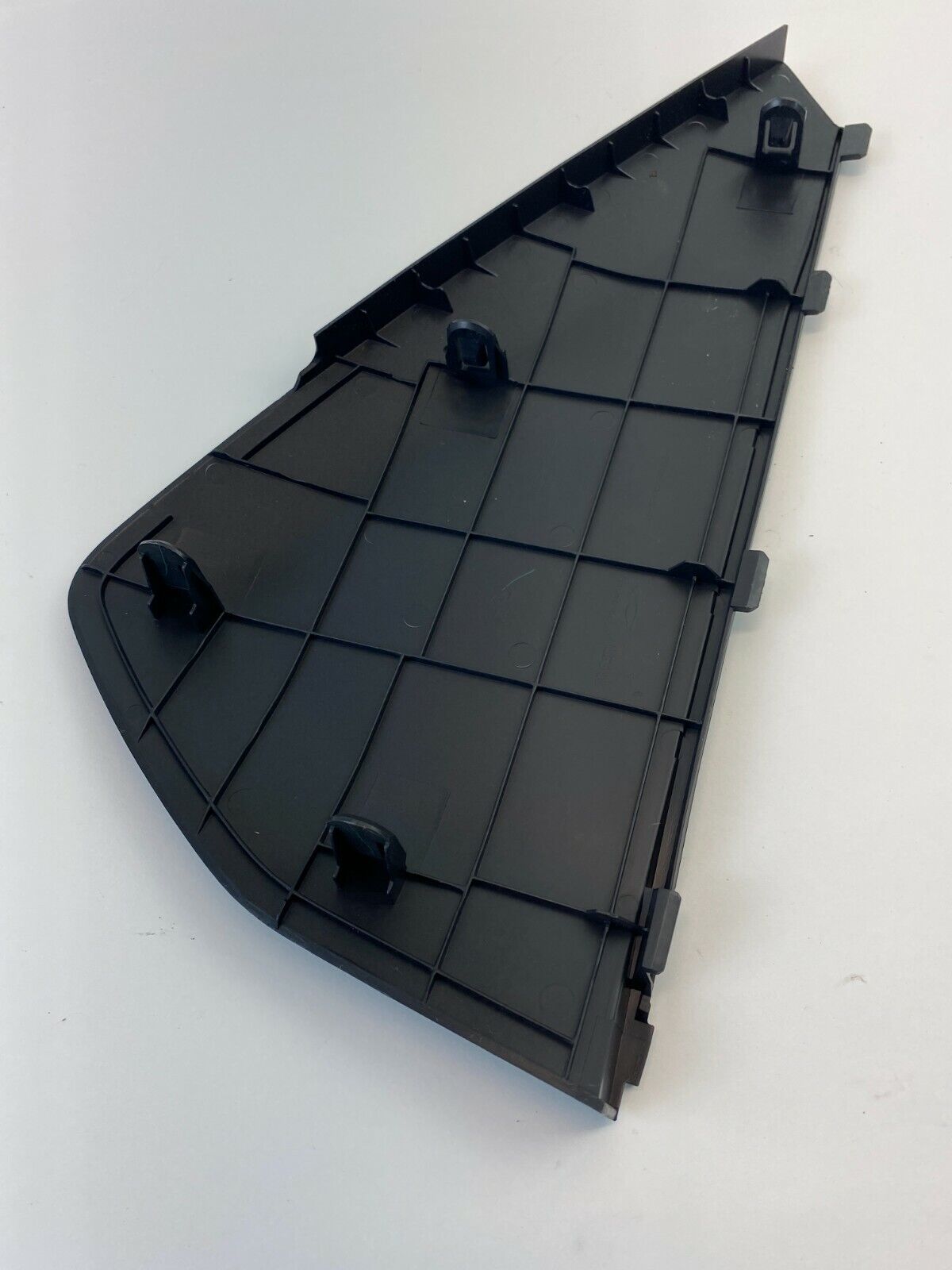 08-13 Nissan Rogue Front Right Side Dash End Cap Cover Trim Panel 68498-JM00A