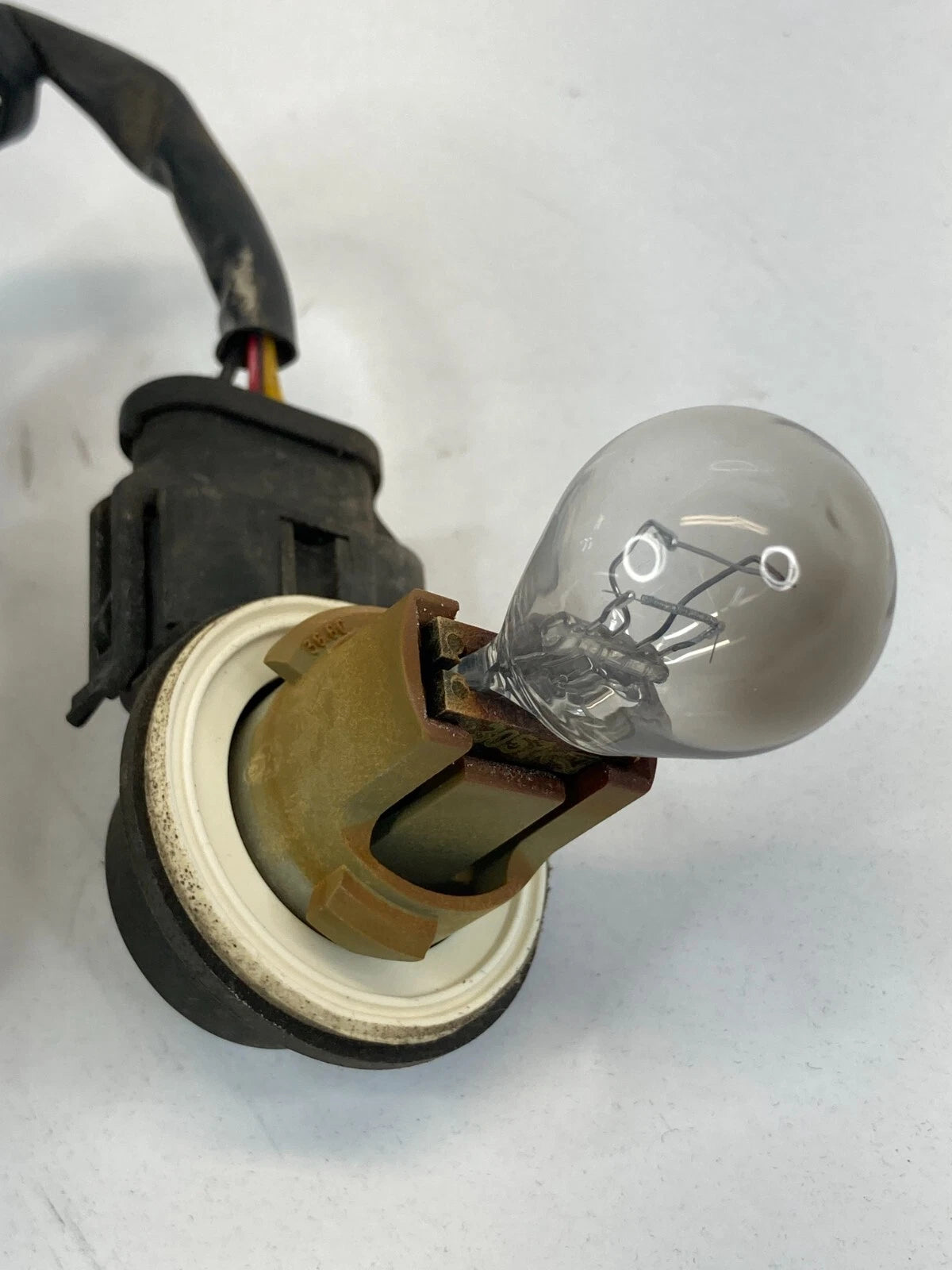 1997 97 FORD ESCORT REAR TRUNK TAIL LIGHT TAILLIGHT TAIL LAMP WIRING HARNESS OEM