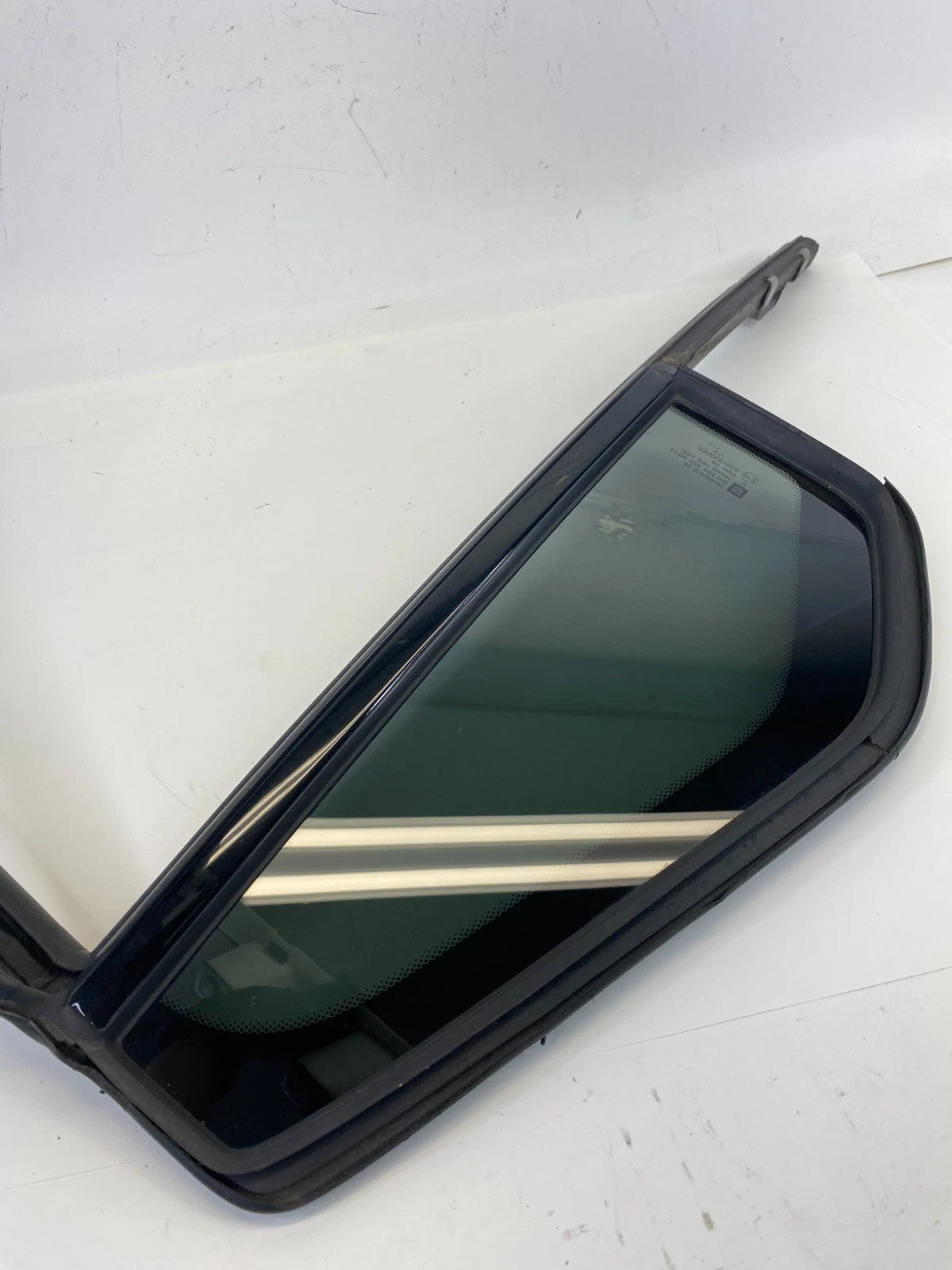2010-2017 GMC TERRAIN REAR RIGHT SIDE DOOR VENT QUARTER WINDOW GLASS ASSY OEM