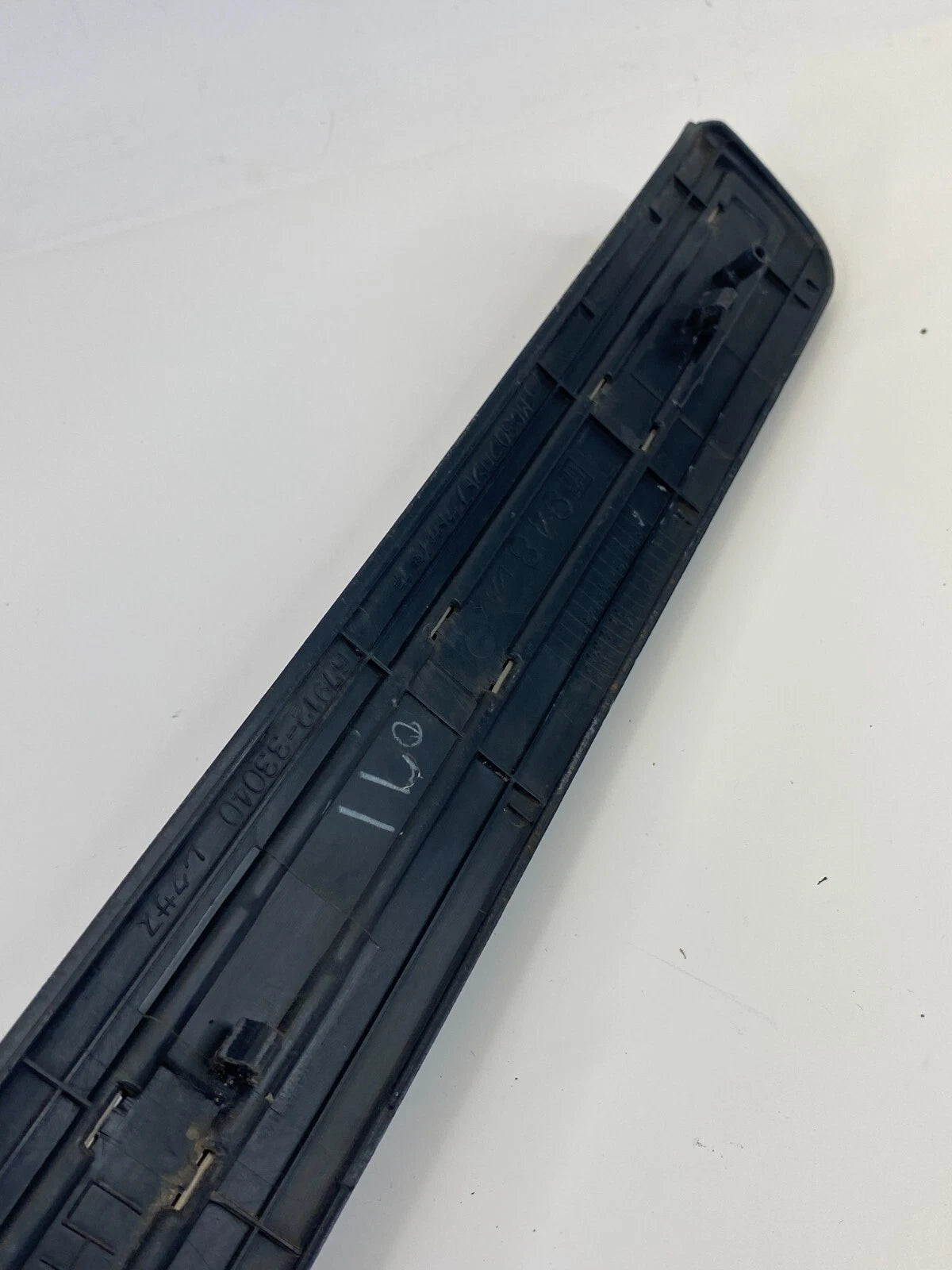 2000 2001 LEXUS ES300 FRONT LEFT DOOR SILL SCUFF PLATE TRIM PANEL 67912-33040