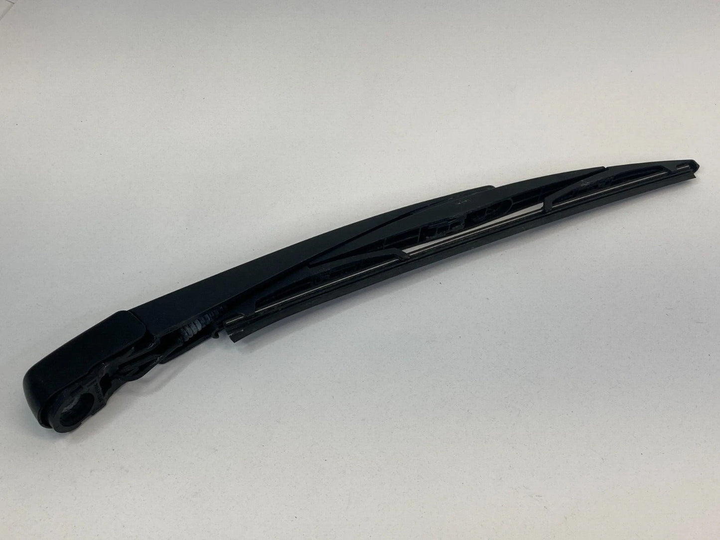 2007-2013 07-13 MITSUBISHI OUTLANDER REAR TAILGATE WINDOW WIPER ARM BLADE OEM