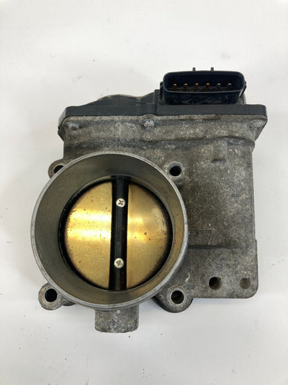 2008-2015 Volvo XC70 Wagon 2.5 Engine Room Fuel Injection Throttle Body Assembly