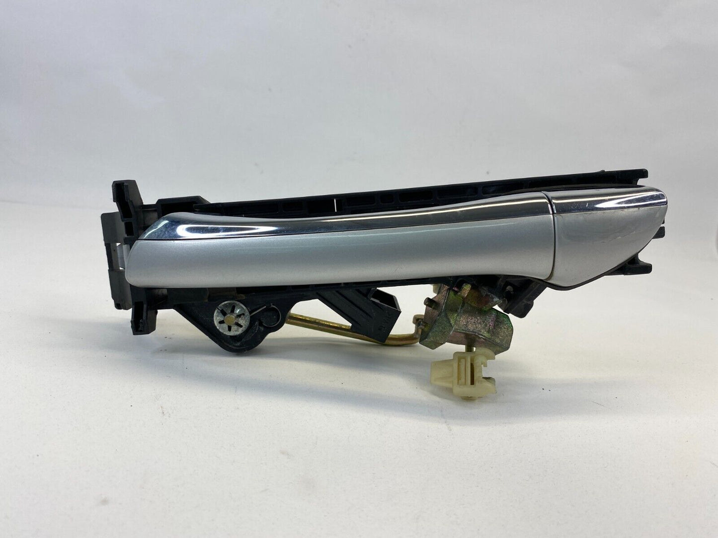 2000-2004 Mercedes-Benz S 500 Rear Left Back Driver Exterior Door Handle Assy