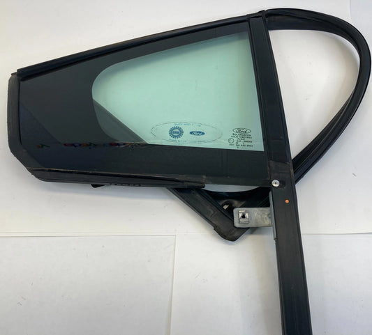 2013-2019 FORD INTERCEPTOR UTILITY REAR RIGHT DOOR QUARTER VENT WINDOW GLASS OEM