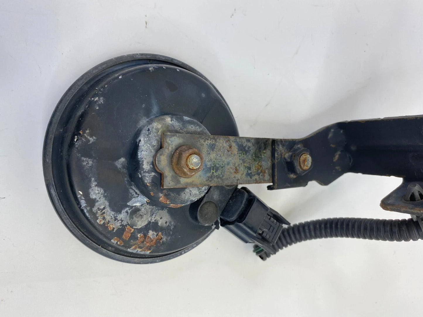 2011 2012 2013 HYUNDAI TUCSON LOW PITCH TONE HORN NOTE ALARM 96610-2S600 OEM