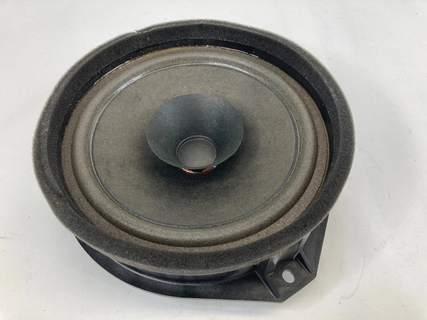 10-17 CHEVROLET EQUINOX REAR RIGHT BACK PASSENGER DOOR AUDIO SPEAKER 22759403