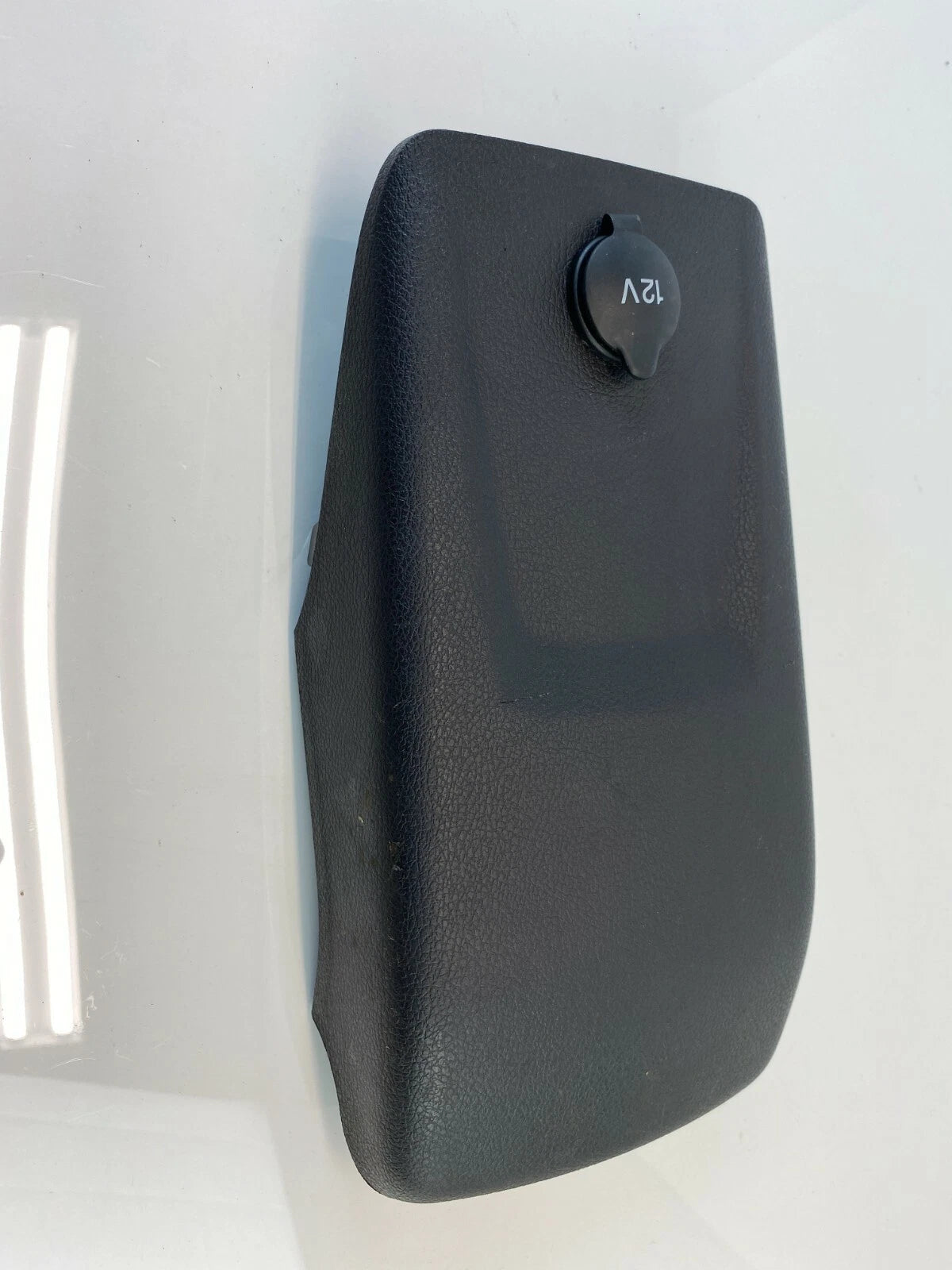 2012-2014 FORD FOCUS REAR POWER OUTLET 12V SOCKET COVER PLUG OEM BM51-A043B63