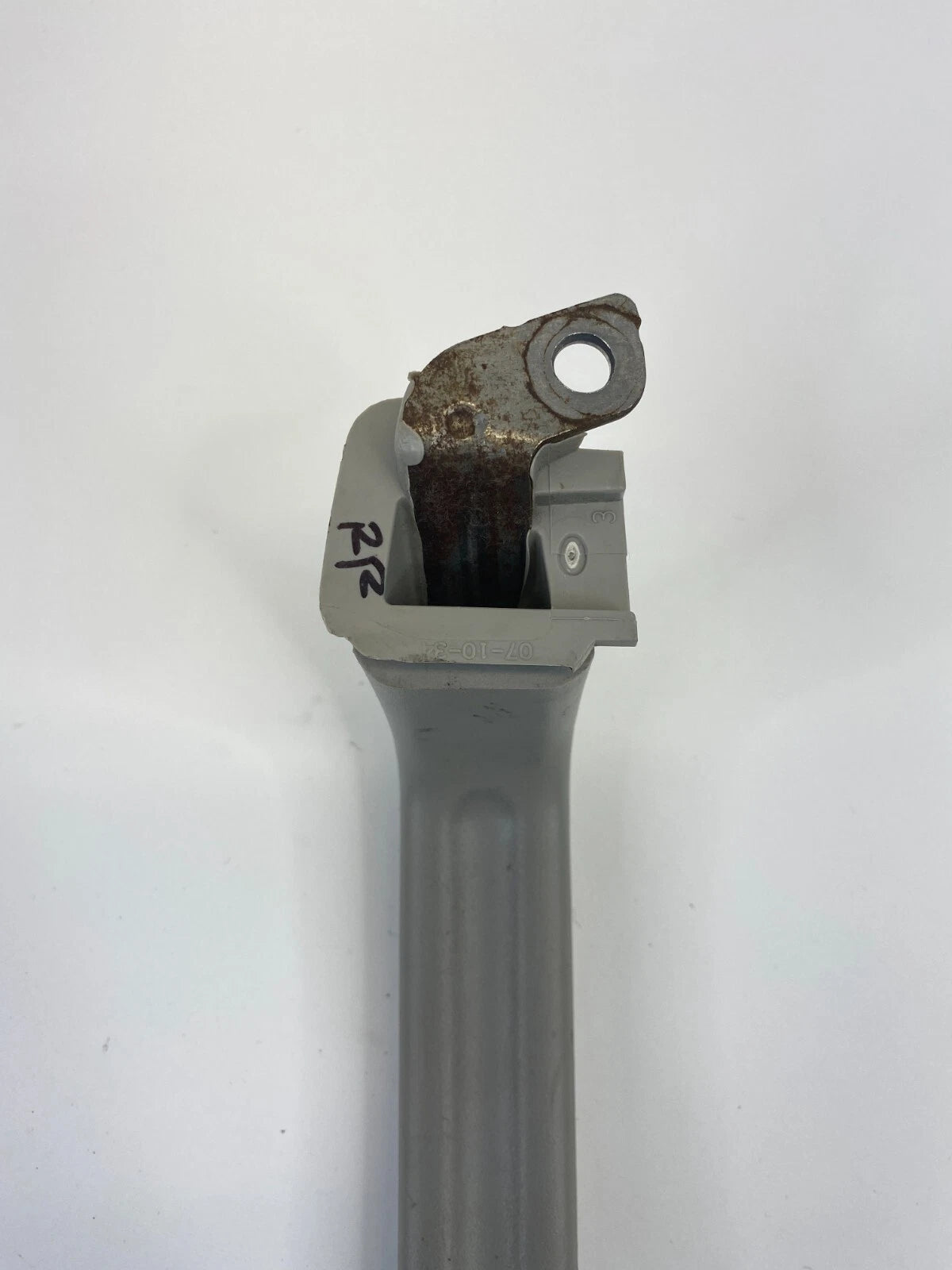 2009-2012 CHEVROLET TRAVERSE ROOF REAR RIGHT SIDE INNER GRAB GRIP HANDLE OEM