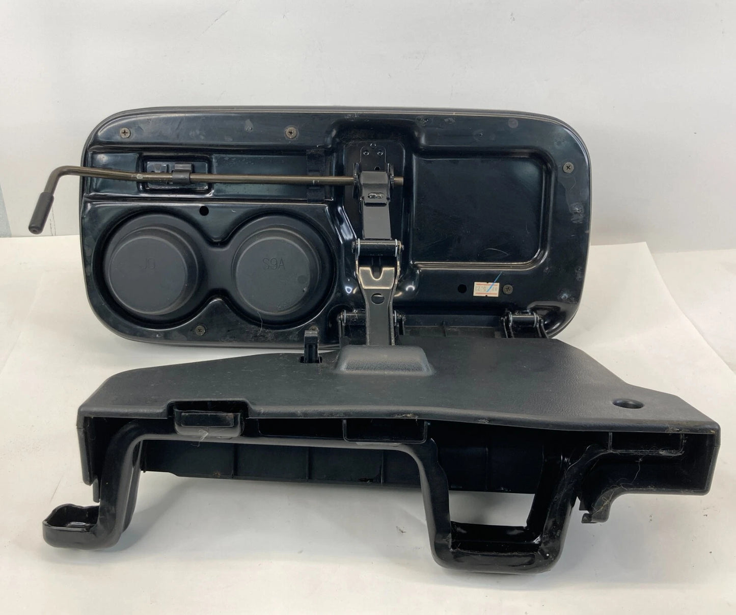 2002-2004 HONDA CR-V CRV CENTER CONSOLE FOLDING TRAY TABLE CUP HOLDER OEM