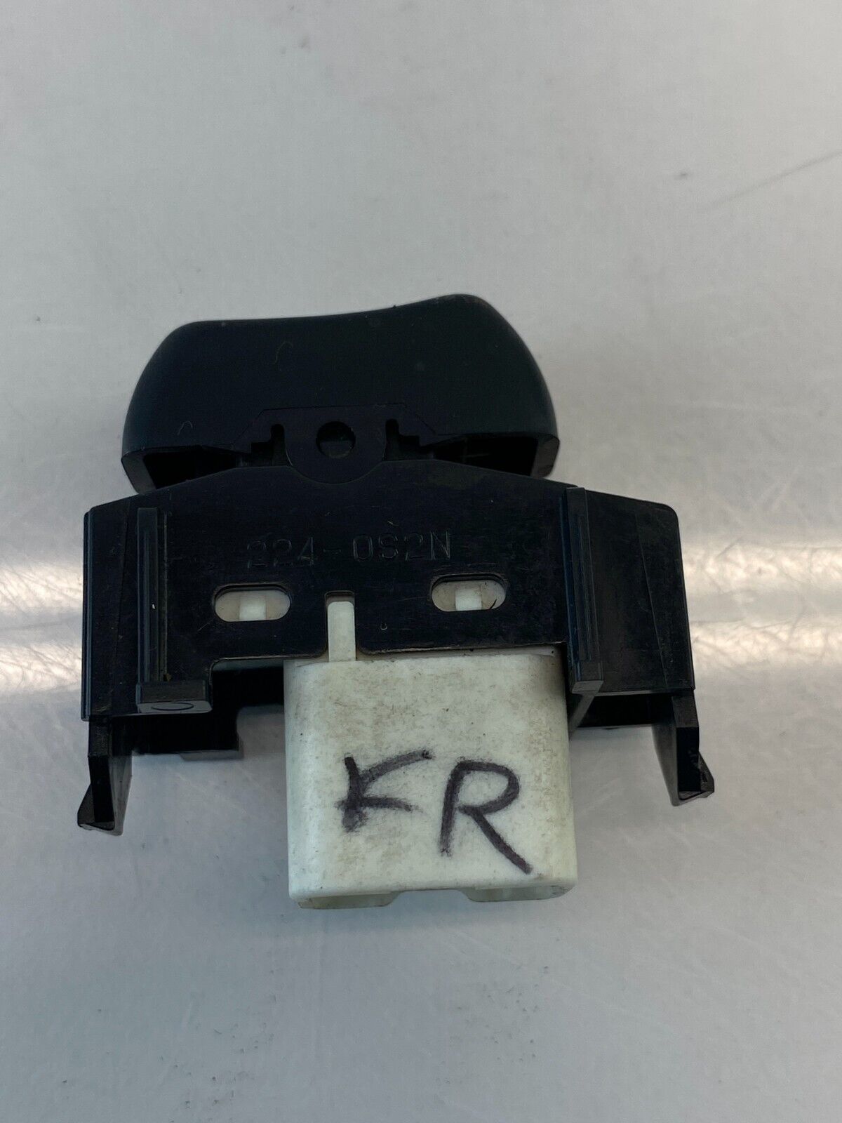 2001-2004 Toyota Highlander Front Right Passenger Side Door Lock Switch 224-0S2N