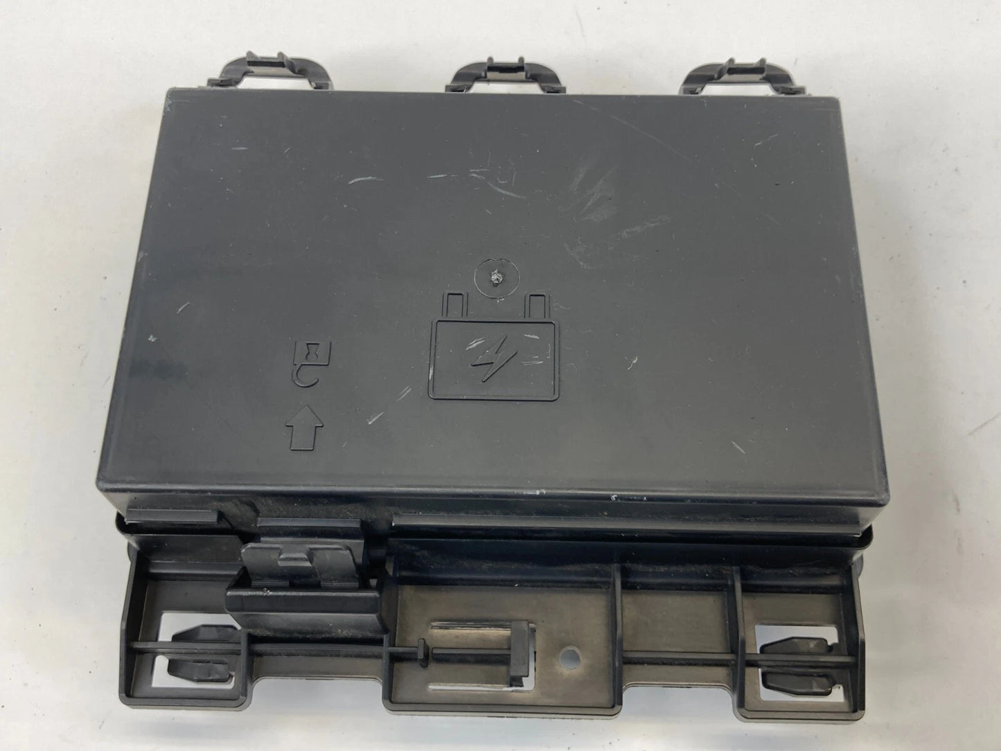 2007 2008 PONTIAC G6 2.4L INTERIOR TRUNK FUSE RELAY BOX COMPARTMENT 15291747 OEM