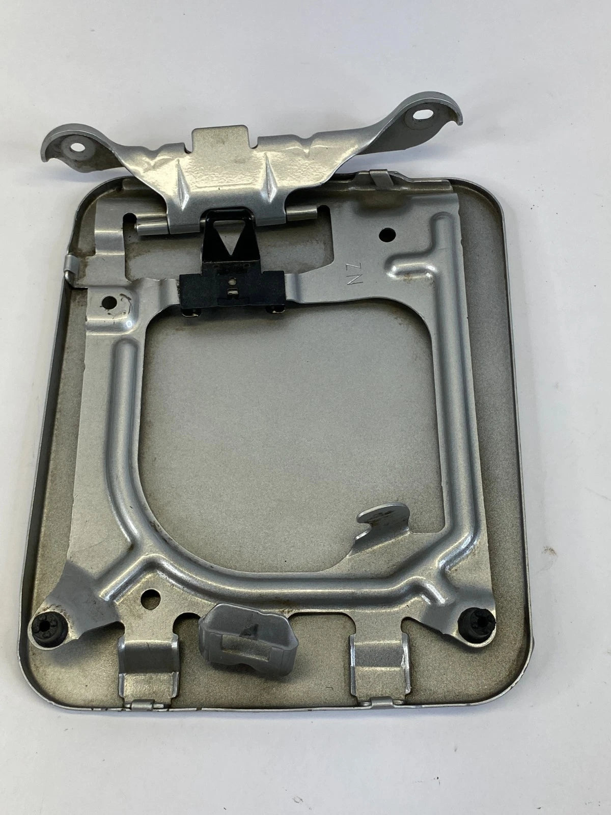 2007-2012 NISSAN ALTIMA SEDAN FUEL DOOR GAS CAP LID TANK FILLER COVER SILVER OEM