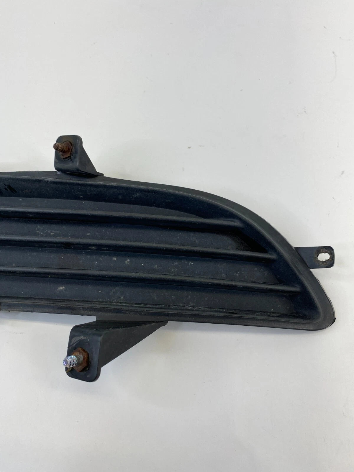 2006-2008 HYUNDAI SONATA FRONT BUMPER RIGHT FOG GRILLE HOLE COVER 86513-3K000