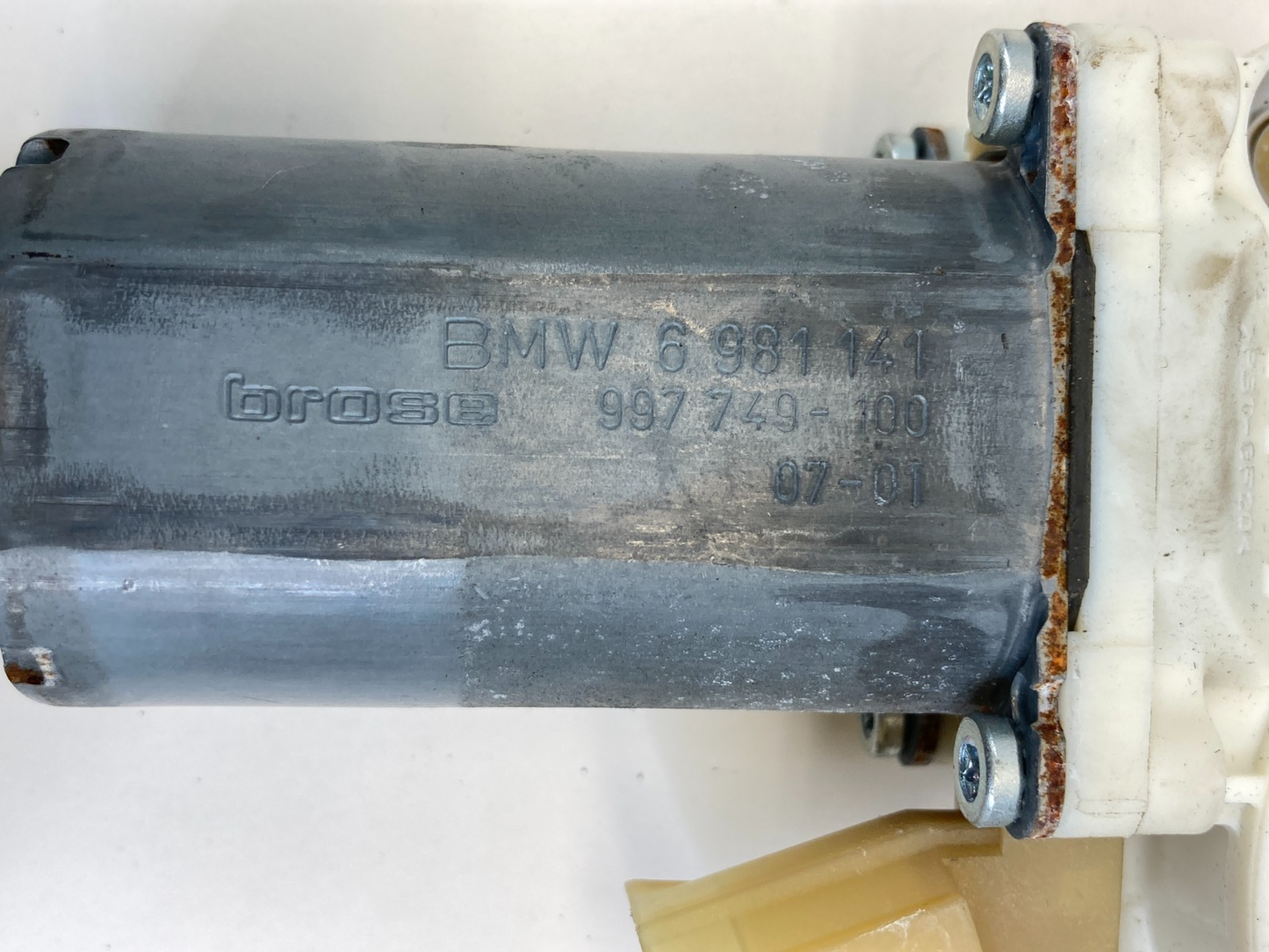 04 05 06 07 BMW 525i Front Left Driver Side Power Door Window Motor OEM