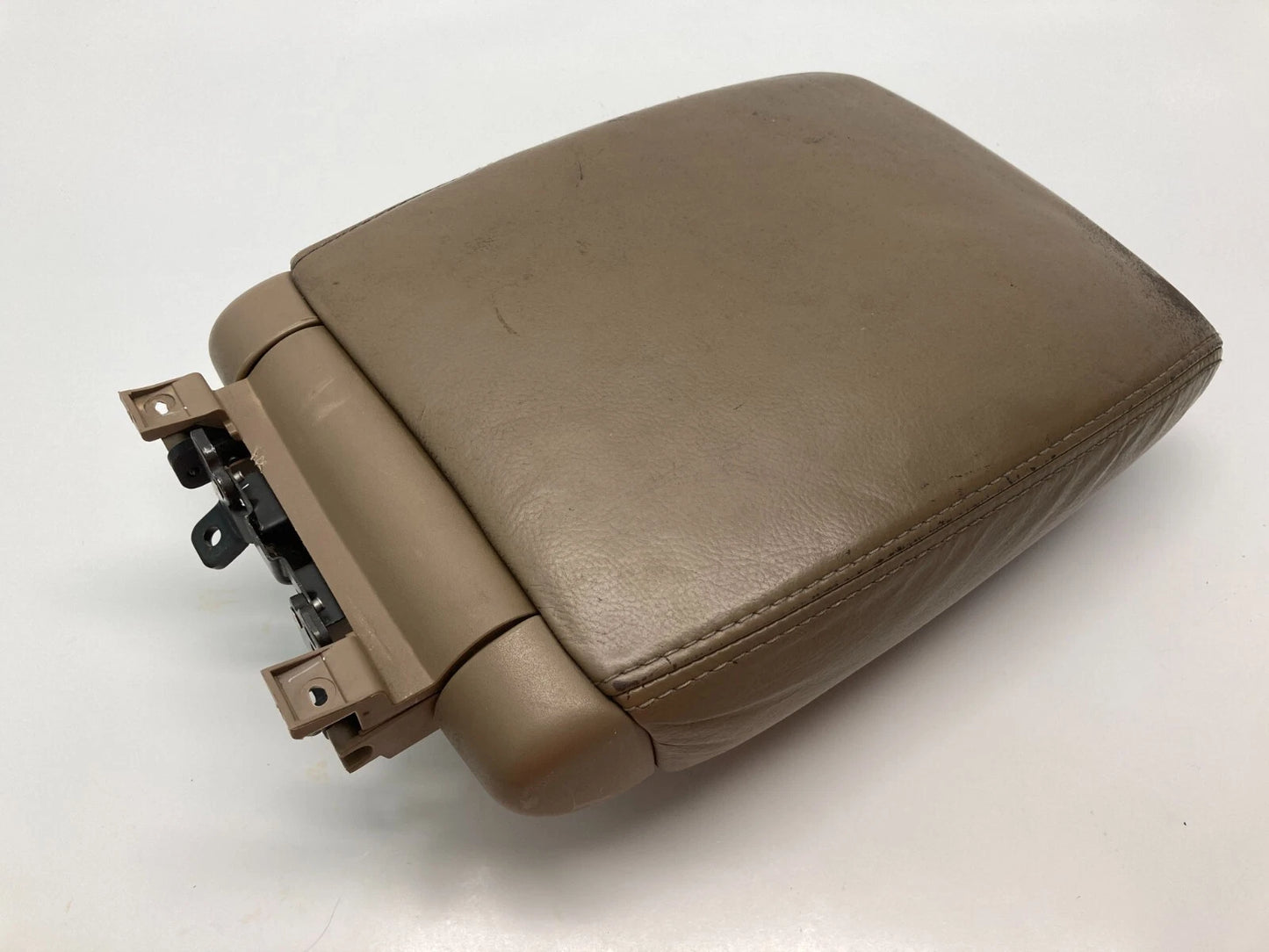 2003-2005 HONDA PILOT EX-L REAR 2ND ROW SEAT CENTER CONSOLE ARMREST ARM REST OEM