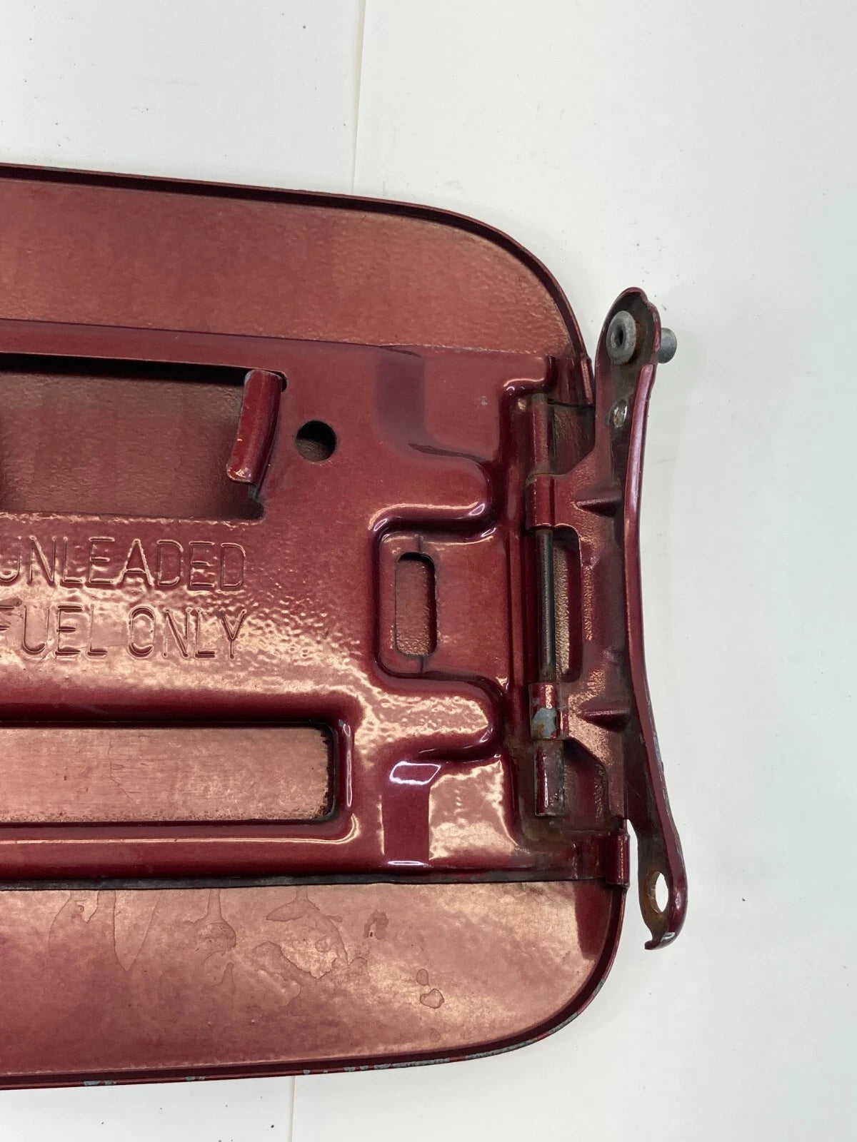 1997-2001 TOYOTA CAMRY FUEL FILLER DOOR GAS TANK LID COVER VINTAGE RED PEARL OEM