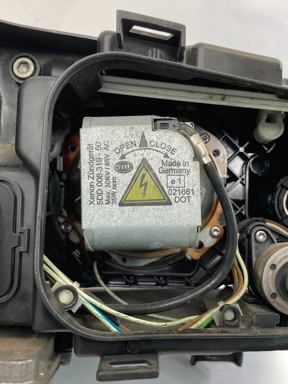 2005-2008 AUDI A6 QUATTRO FRONT LEFT DRIVER SIDE HEADLIGHT HEADLAMP XENON OEM