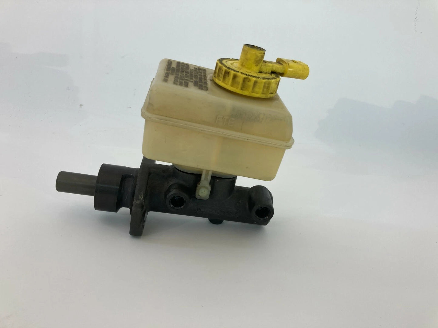 2008 FORD ESCAPE 2.3L BRAKE FUID MASTER CYLINDER W/ RESERVOIR TANK BOTTLE OEM