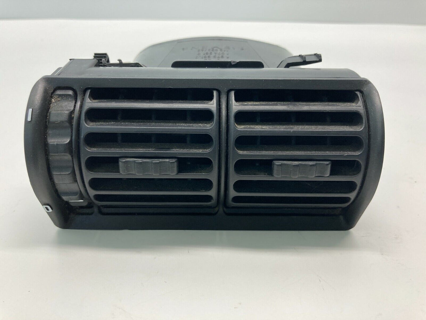 88-95 BMW 5-Series 7-Series Rear Center Console A/C Heater Air Vent 64221375561