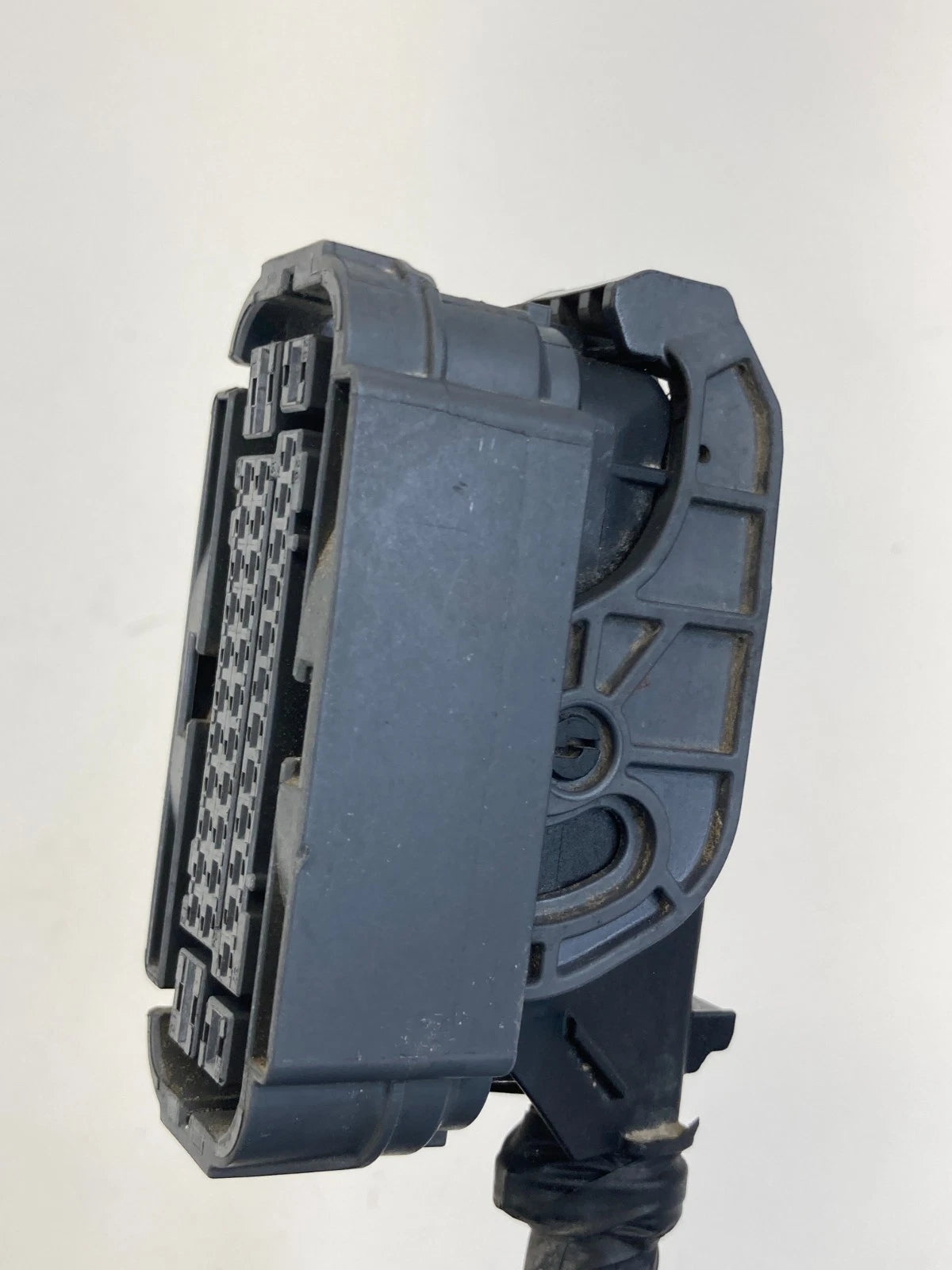 2014-2016 Kia Soul 1.6L L4 A/T ABS Anti Lock Brake Pump Plug Connector OEM