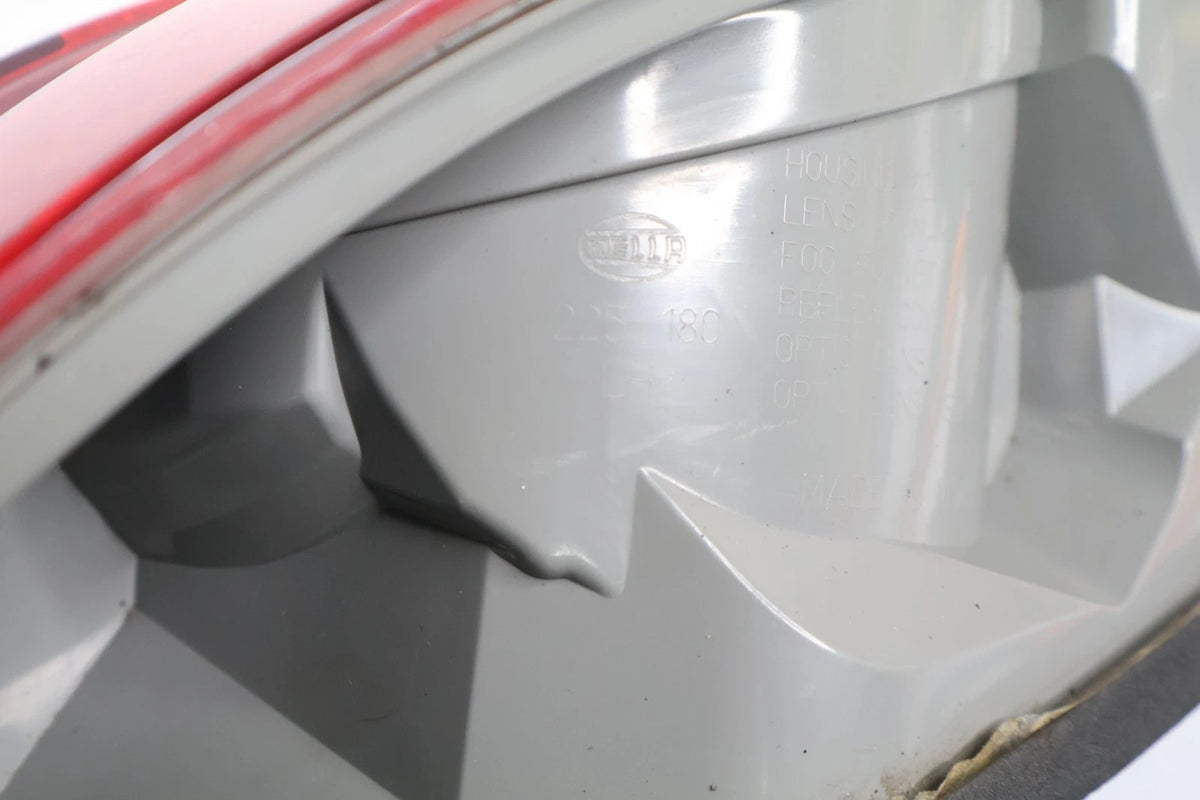 2006-2010 MERCEDES W251 R350 REAR LEFT DRIVER SIDE OUTER TAIL LIGHT TAILLIGHT OE