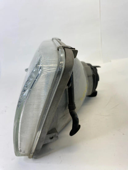 96-98 TOYOTA 4RUNNER FRONT RIGHT PASSENGER SIDE HEADLIGHT HEAD LAMP 99226-80009