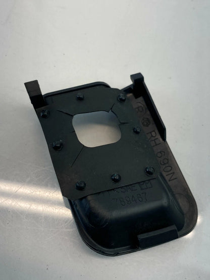 2004-2009 TOYOTA PRIUS STEERING WHEEL CRUISE CONTROL SWITCH COVER TRIM BEZEL OEM