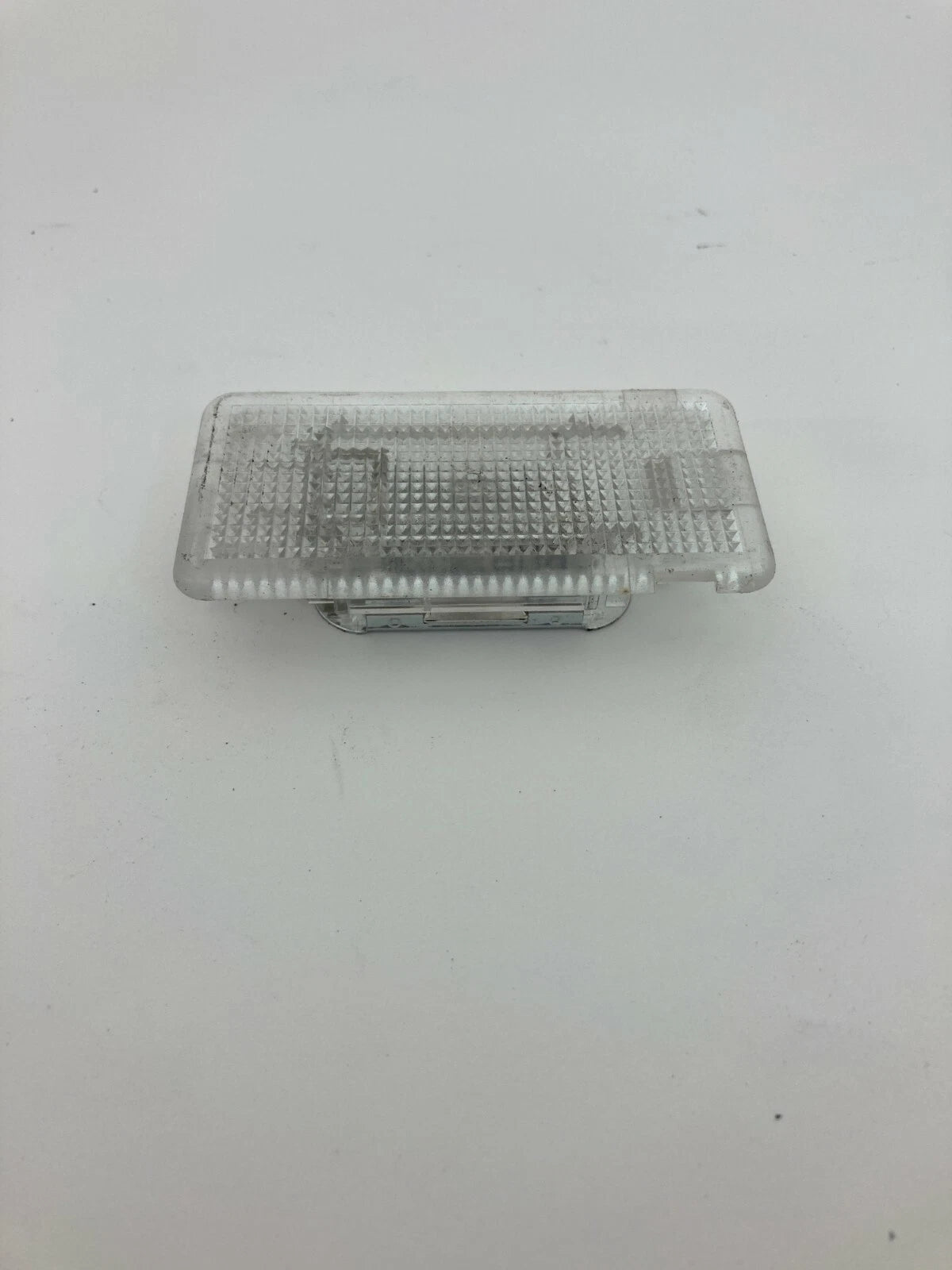 2001-2005 BMW 325I 325XI INTERIOR GLOVE BOX COURTESY LAMP LIGHT 63318360588 OEM