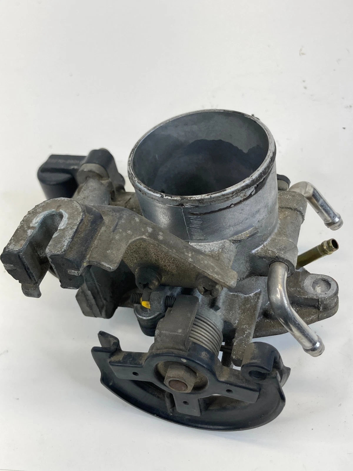2001-2003 TOYOTA RAV4 2.0L 4CYL AT THROTTLE BODY VALVE ASSEMBLY 22270-28010 OEM