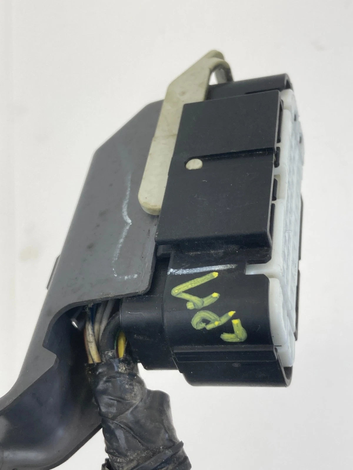 2010-2013 LINCOLN MKT 3.5L V6 AT ABS ANTI LOCK BRAKE PUMP PLUG PIGTAIL CONNECTOR
