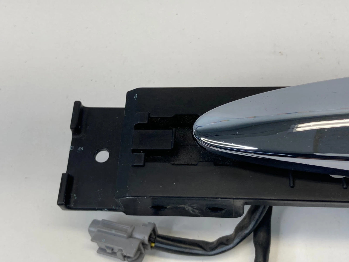 2009-2014 NISSAN MURANO FRONT RIGHT SIDE EXTERIOR DOOR HANDLE ASSEMBLY OEM